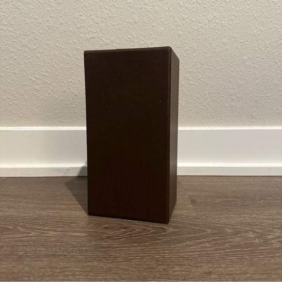 Louis Vuitton *Empty* Sunglasses Box - Picture 6 of 8
